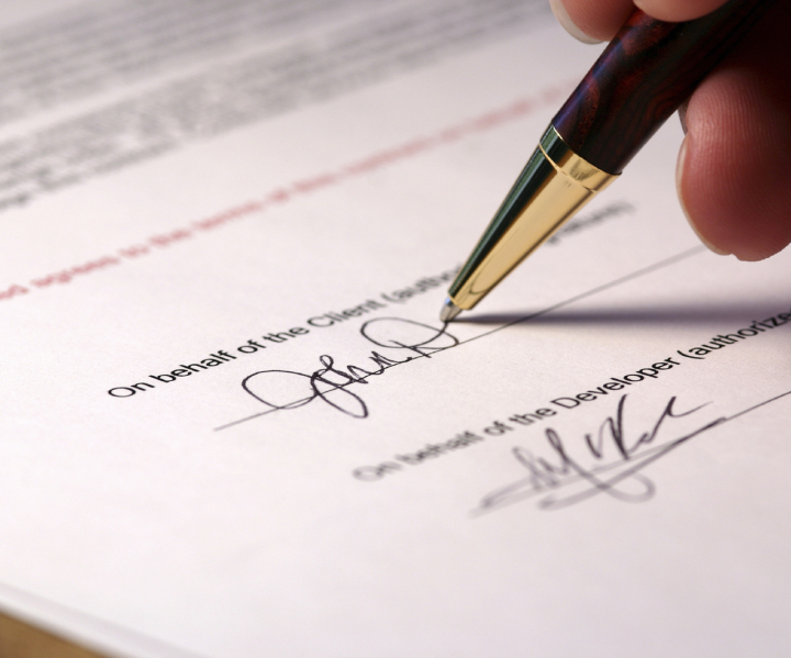 A picture of a contract to link to procurement courses